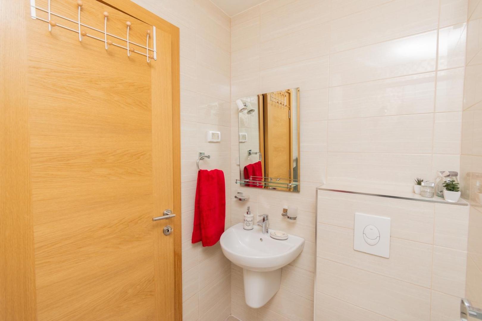 Lux City Apartment With Parking Podgoriţa Exterior foto